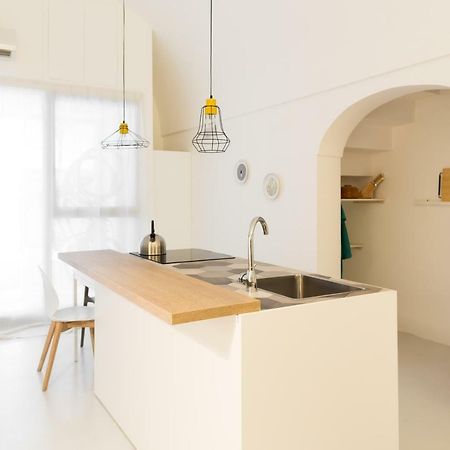 B22 - Comfy Beautiful Loft Apartment โมโนโปลี ภายนอก รูปภาพ