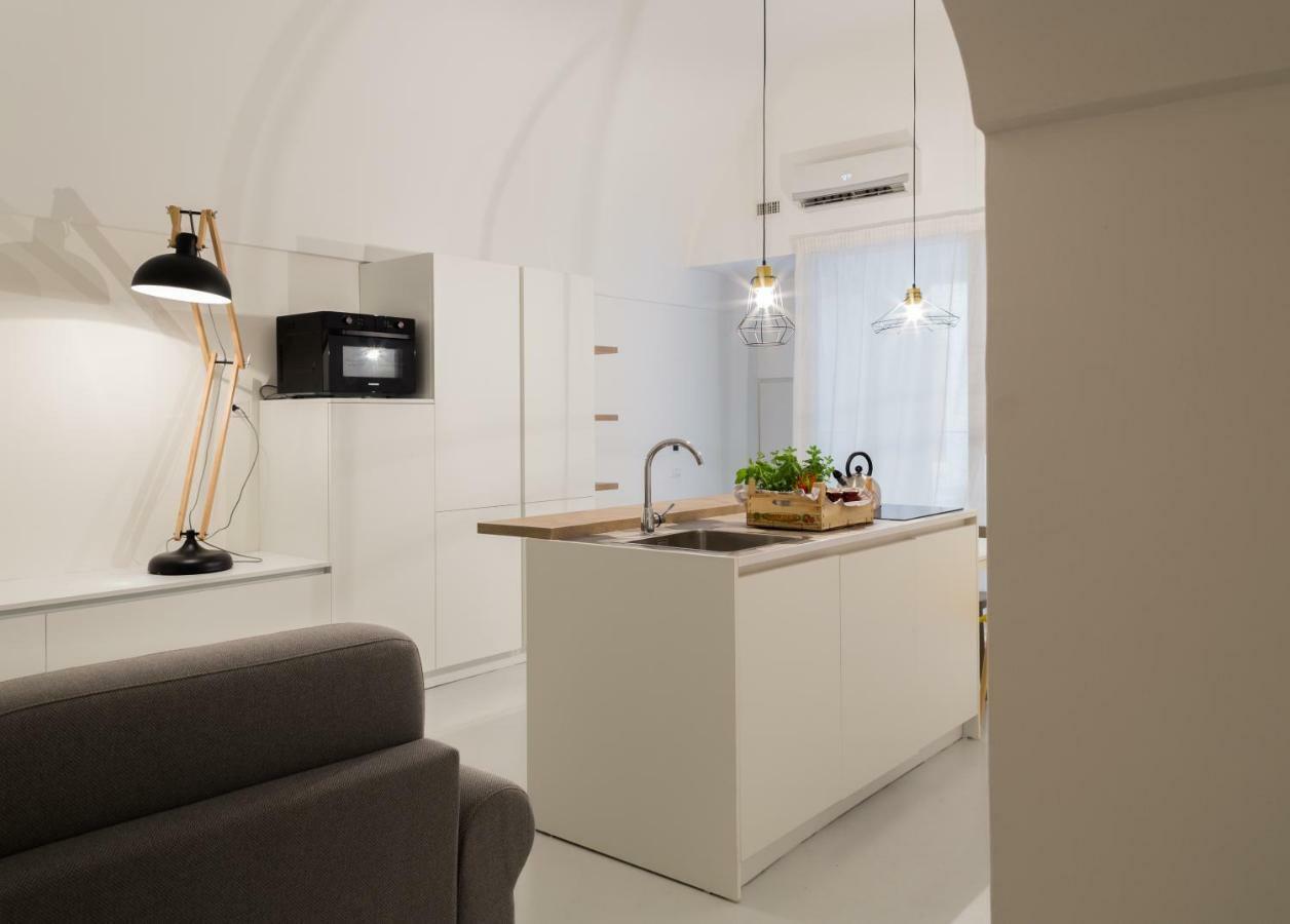 B22 - Comfy Beautiful Loft Apartment โมโนโปลี ภายนอก รูปภาพ