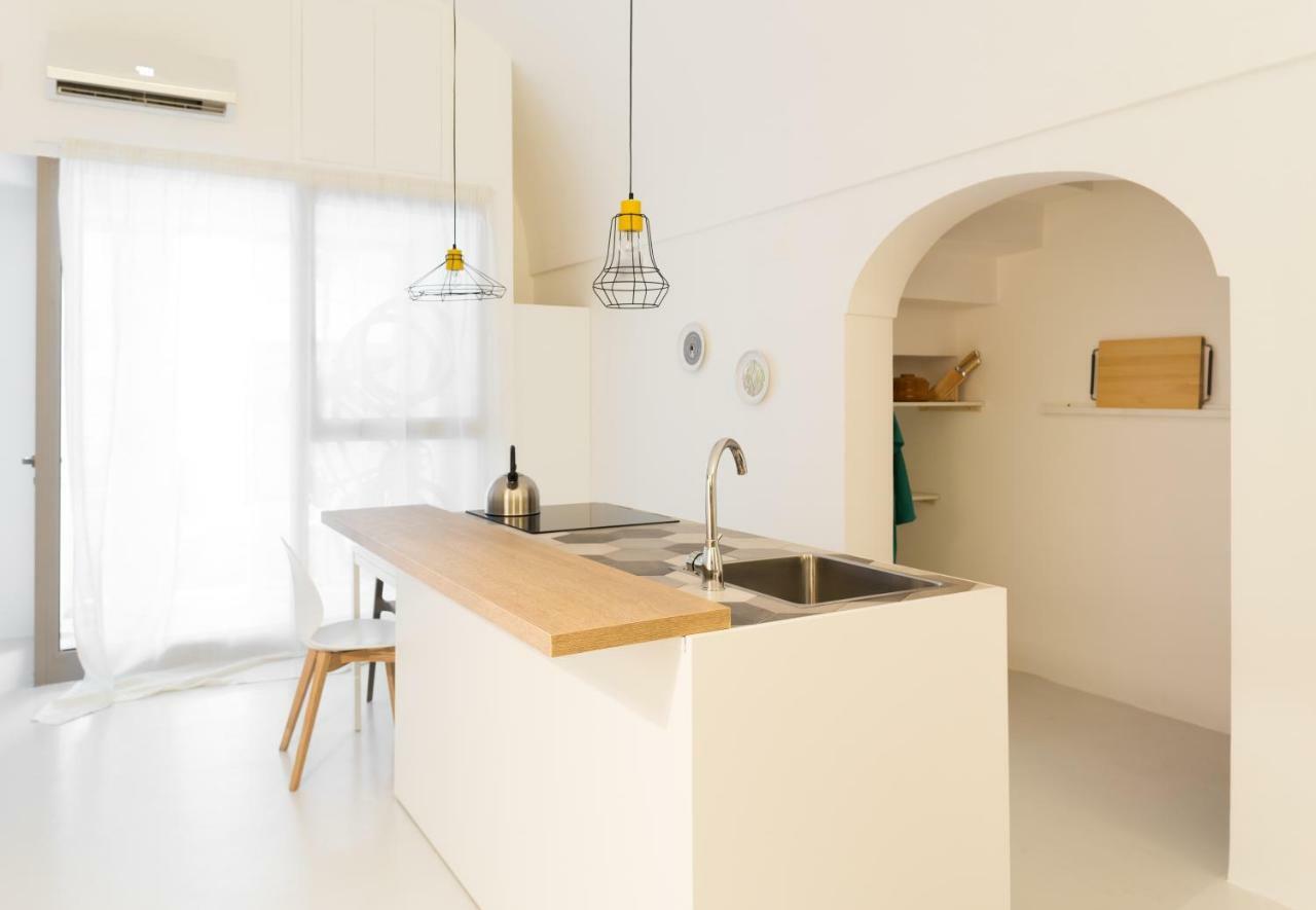 B22 - Comfy Beautiful Loft Apartment โมโนโปลี ภายนอก รูปภาพ